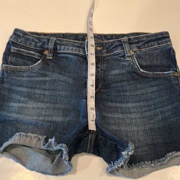Kut From The Kloth 4” Inseam Mid Rise Shorts Size 4 - Picture 6 of 16